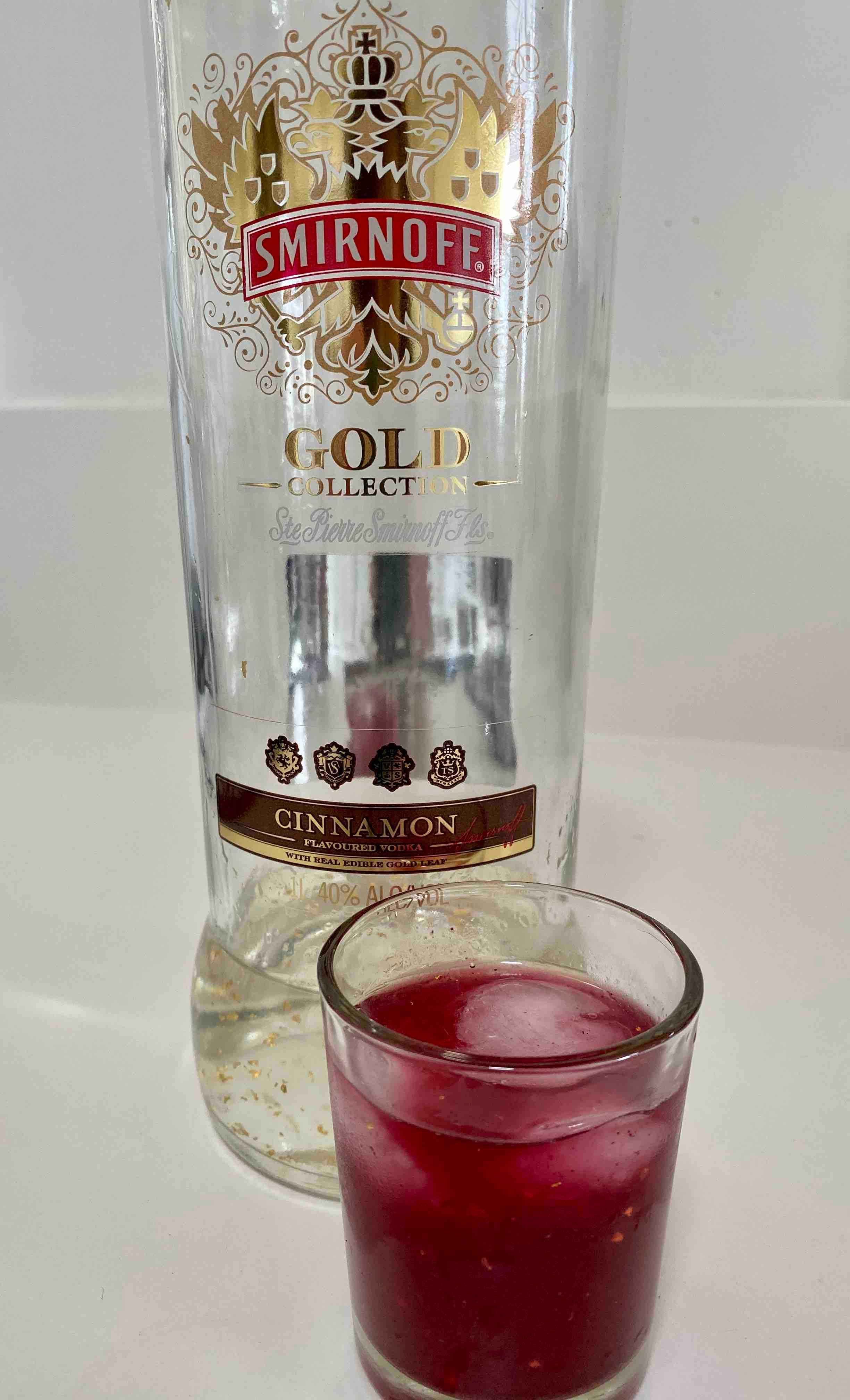 Red and Gold Cinnamon Holiday Spritz recipe from Vermilion Pinstripes