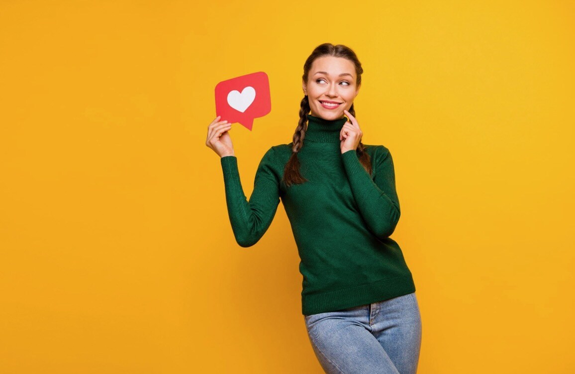 Maintaining a Unified Brand Identity Across Social Media Channels | Vermilion Pinstripes